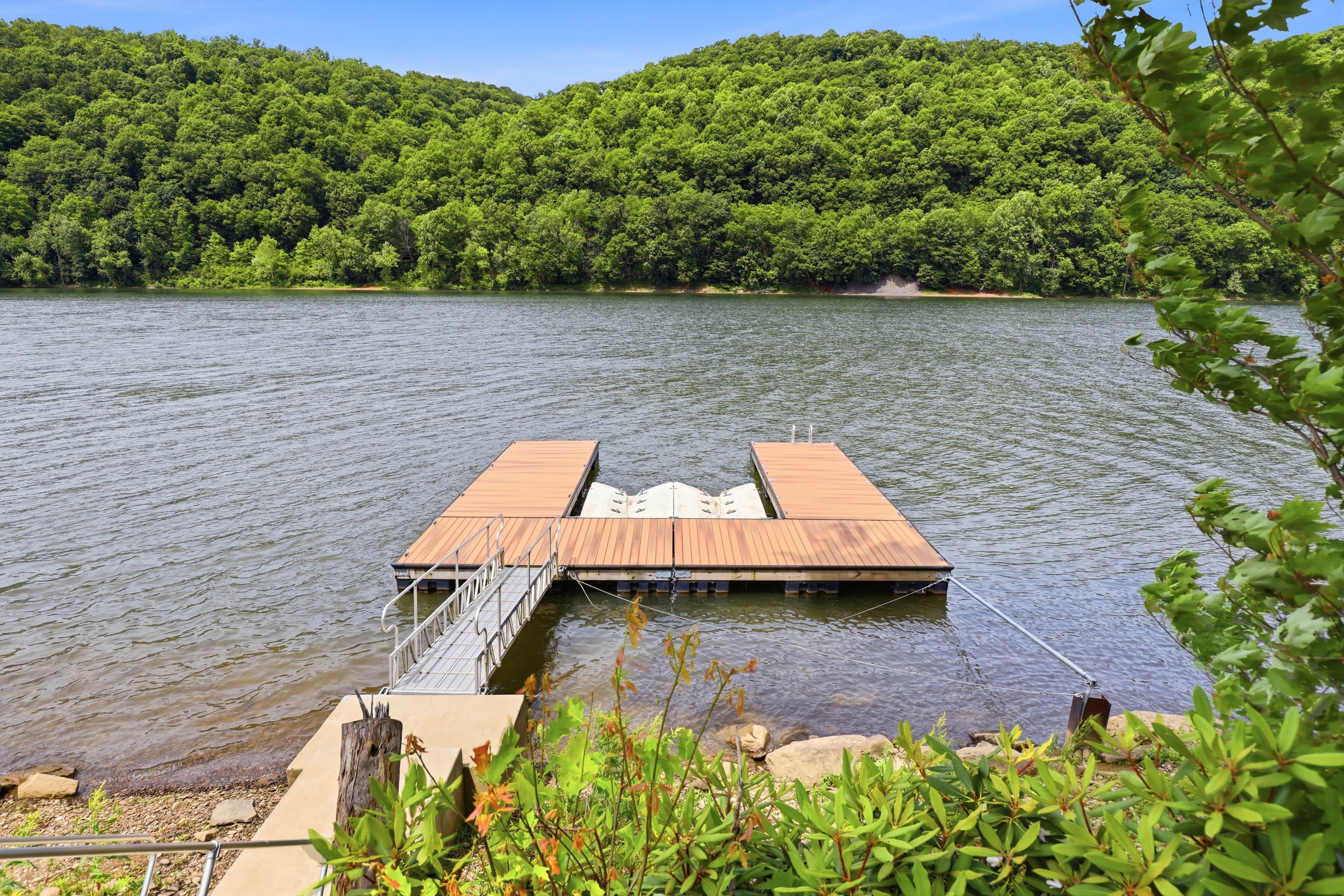  1050 Wattersonville Road, Allegheny Riverfront - 物件實景