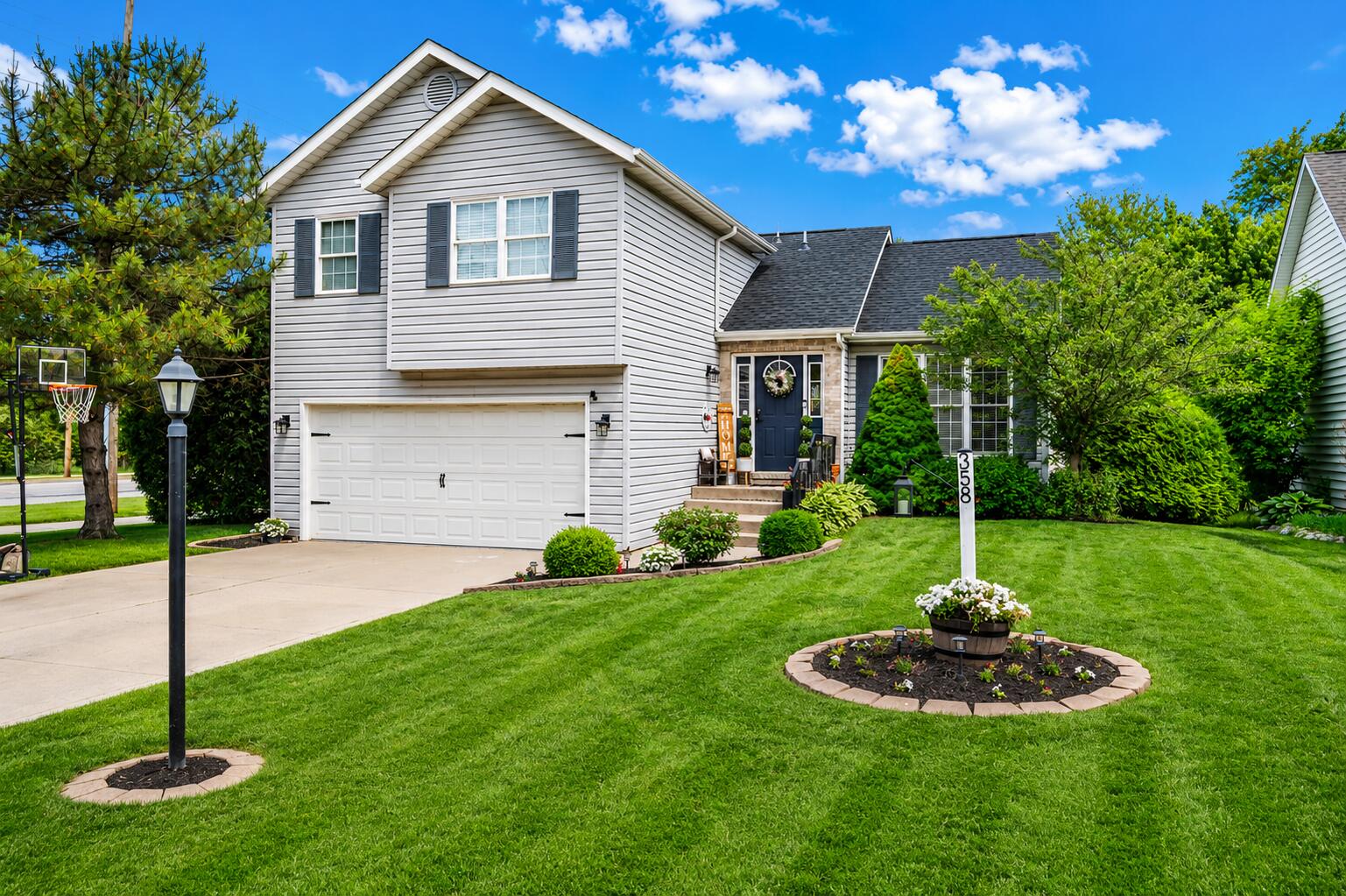 Cori Ct, Valparaiso, IN 46383