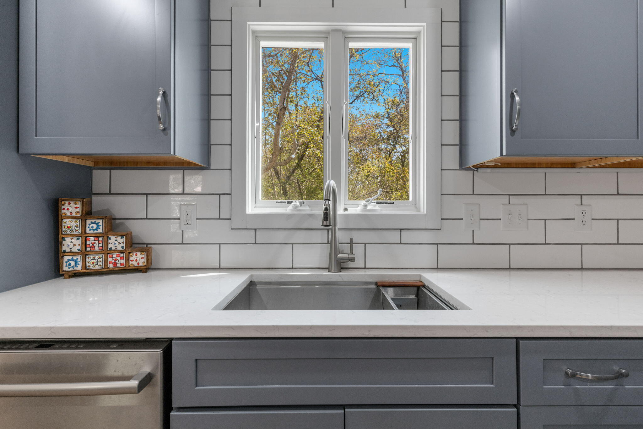  Near Beaches, Galleries & Trails — A Beautifully Updated Provincetown Home - 物件實景