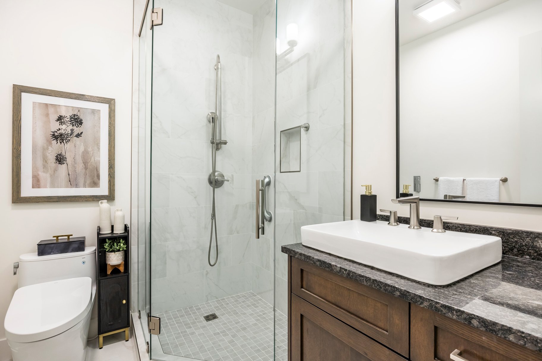  Nearly New Luxury Home with ADU, Views & Chef