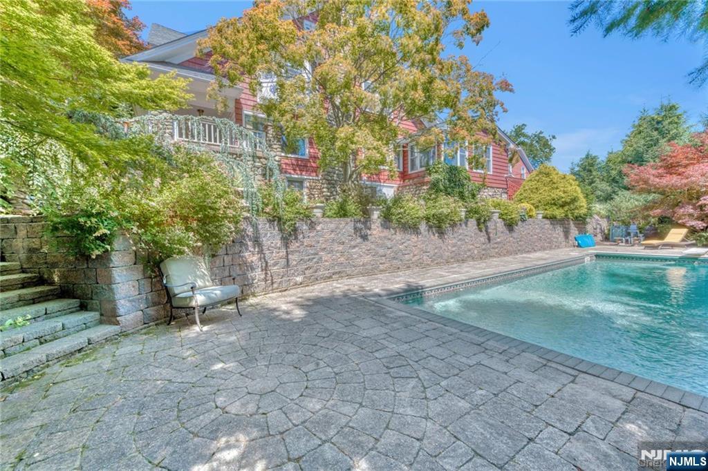 Nanuet, New York, 10954, United States, 6 Bedrooms Bedrooms, ,7 BathroomsBathrooms,Residential,For Sale,1988199