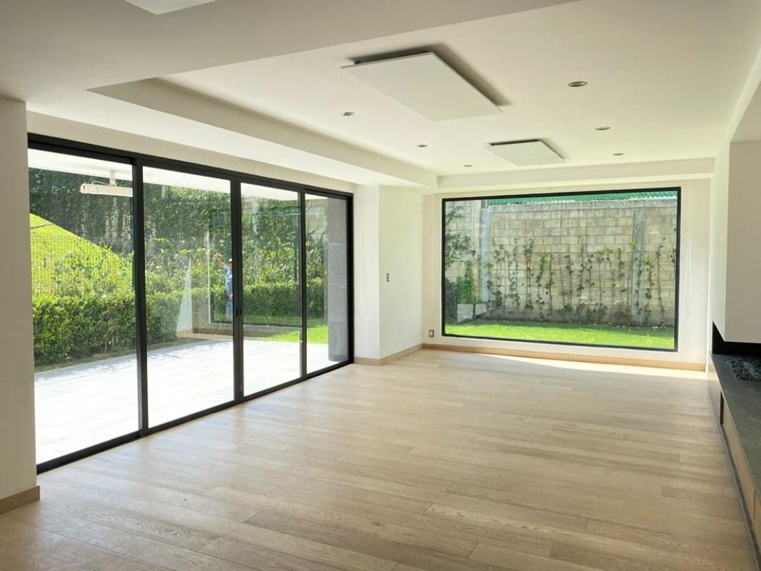 Atizapán de Zaragoza, Estado de México, 52936, Mexico, 3 Bedrooms Bedrooms, ,3 BathroomsBathrooms,Residential,For Sale,1721937