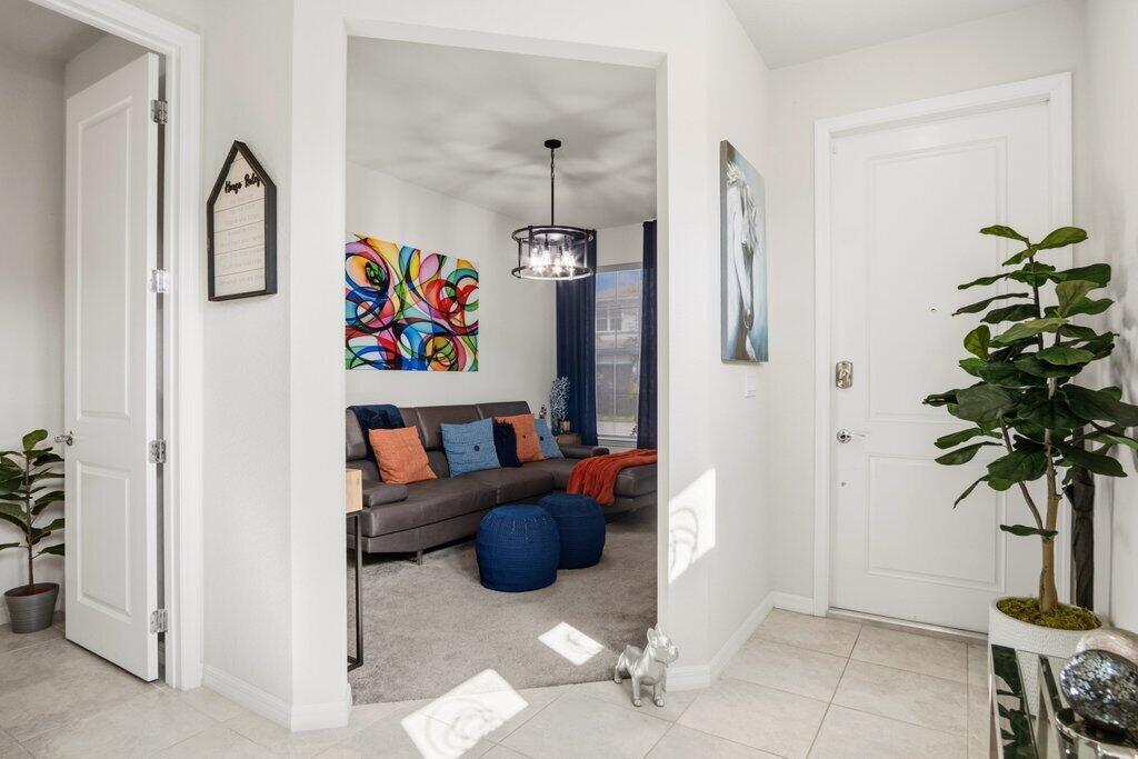 Hollywood, Florida, 33021, United States, 5 Bedrooms Bedrooms, ,3 BathroomsBathrooms,Residential,For Sale,1990187