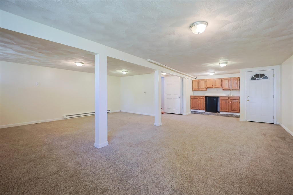 Peabody, Massachusetts, 01960, United States, 3 Bedrooms Bedrooms, ,2 BathroomsBathrooms,Residential,For Sale,2002865