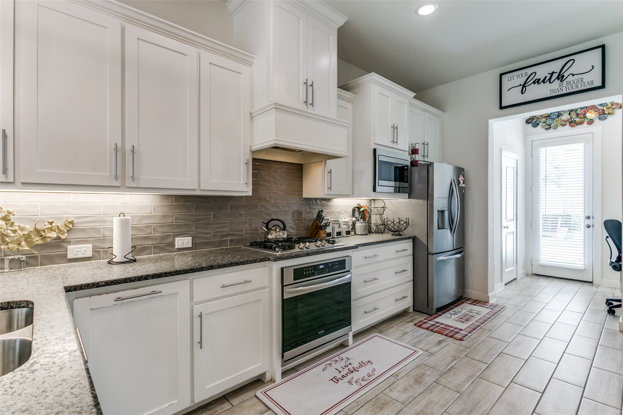 Flower Mound, Texas, 75028, United States, 3 Bedrooms Bedrooms, ,3 BathroomsBathrooms,Residential,For Sale,1990781