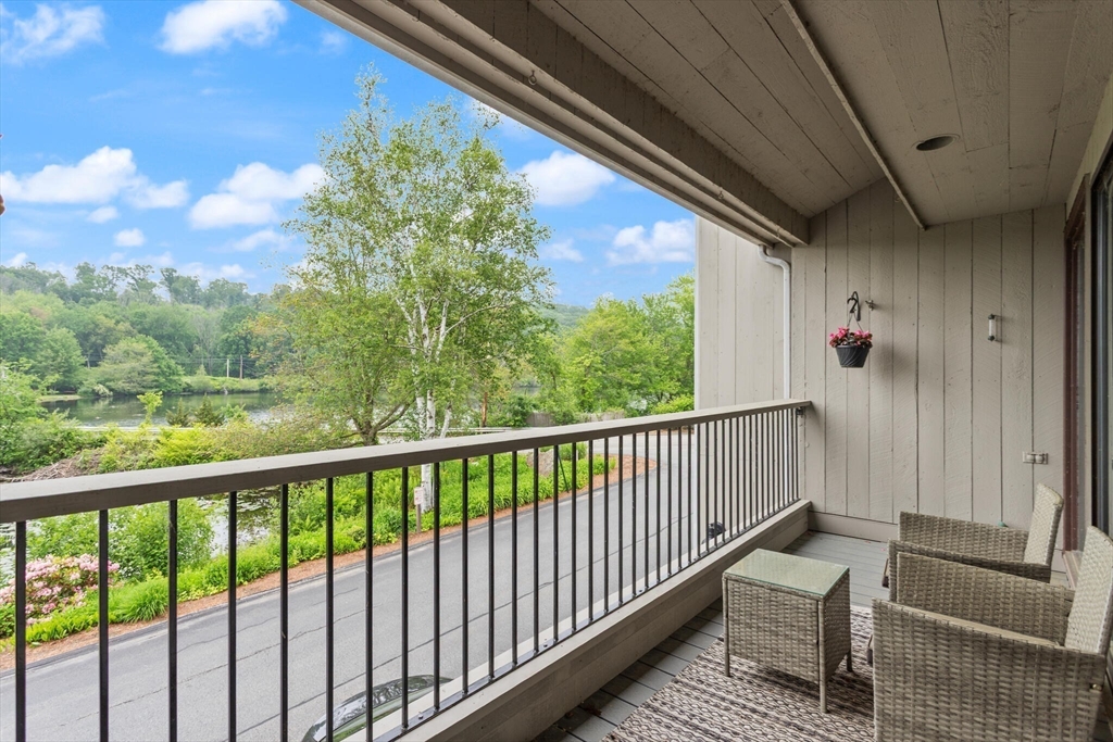 North Andover, Massachusetts, 01845, United States, 2 Bedrooms Bedrooms, ,2 BathroomsBathrooms,Residential,For Sale,1856023