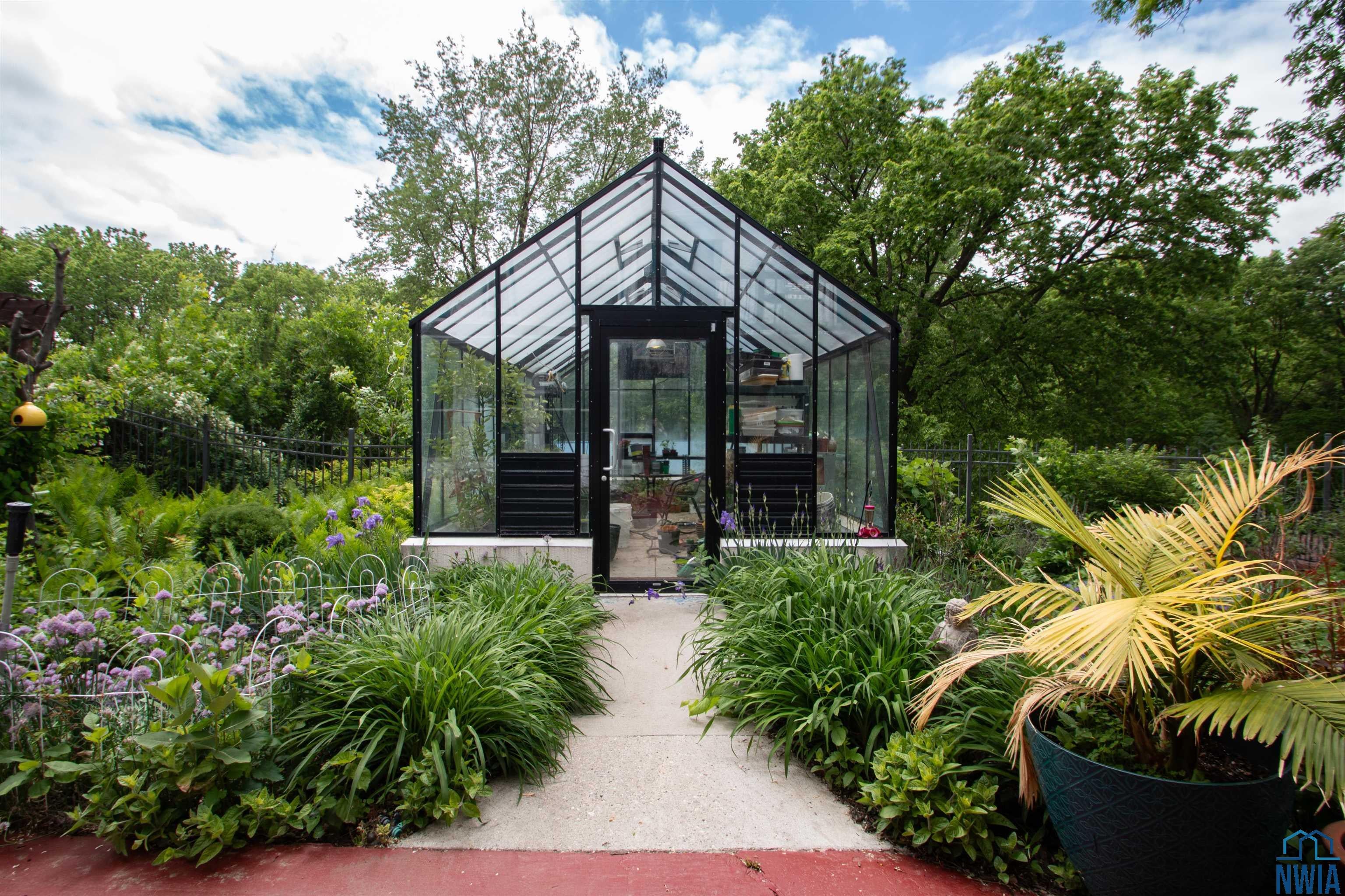 Sioux City, Iowa, 51103, United States, 5 Bedrooms Bedrooms, ,3 BathroomsBathrooms,Residential,For Sale,1976502