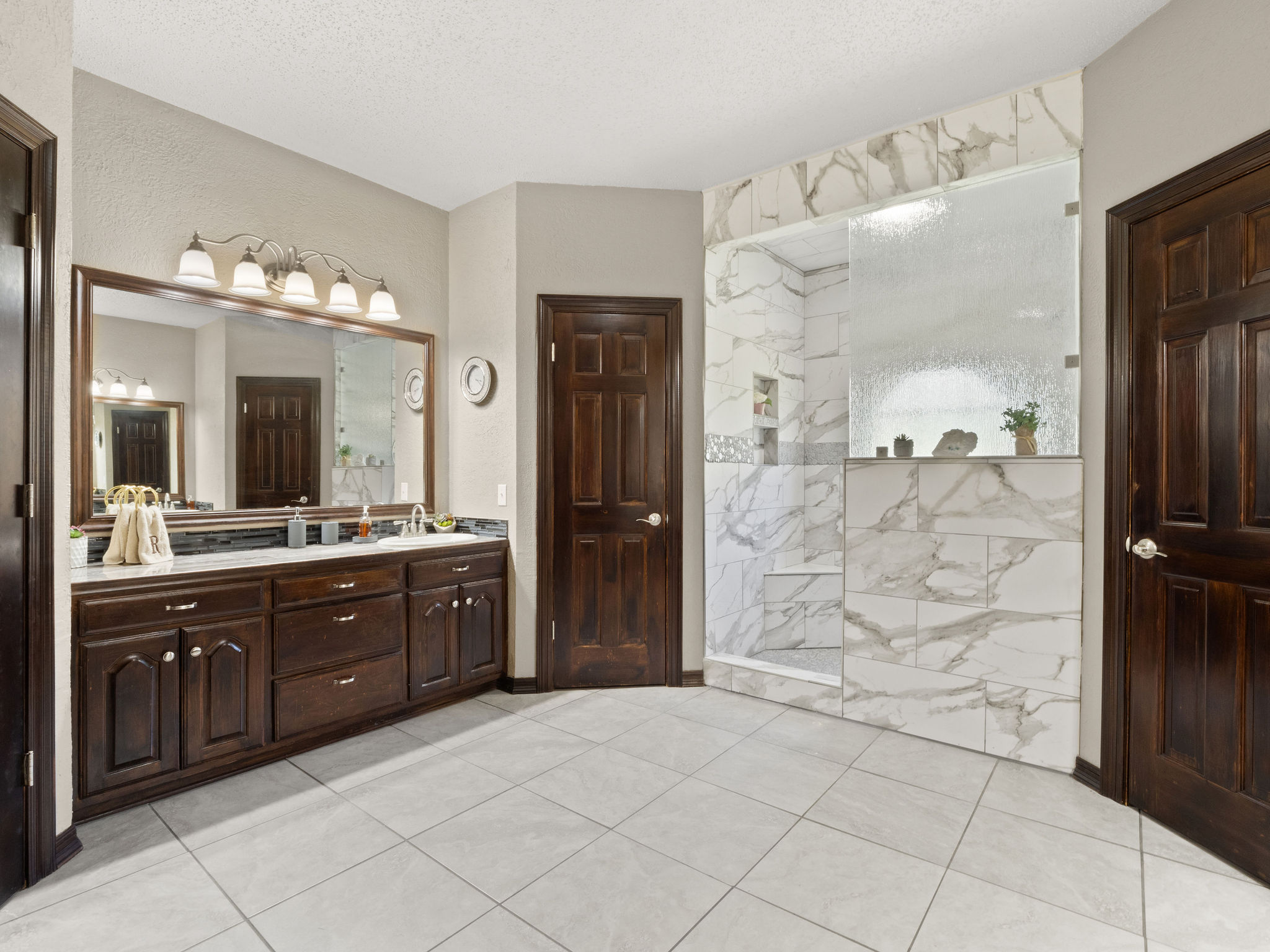 Zwolle, Louisiana, 71486, United States, 5 Bedrooms Bedrooms, ,3 BathroomsBathrooms,Residential,For Sale,1981648