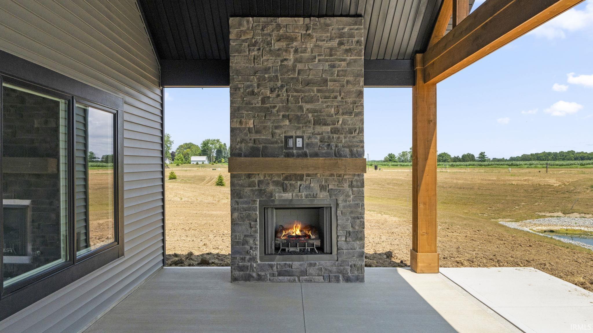 Leo, Indiana, 46765, United States, 3 Bedrooms Bedrooms, ,3 BathroomsBathrooms,Residential,For Sale,1936973