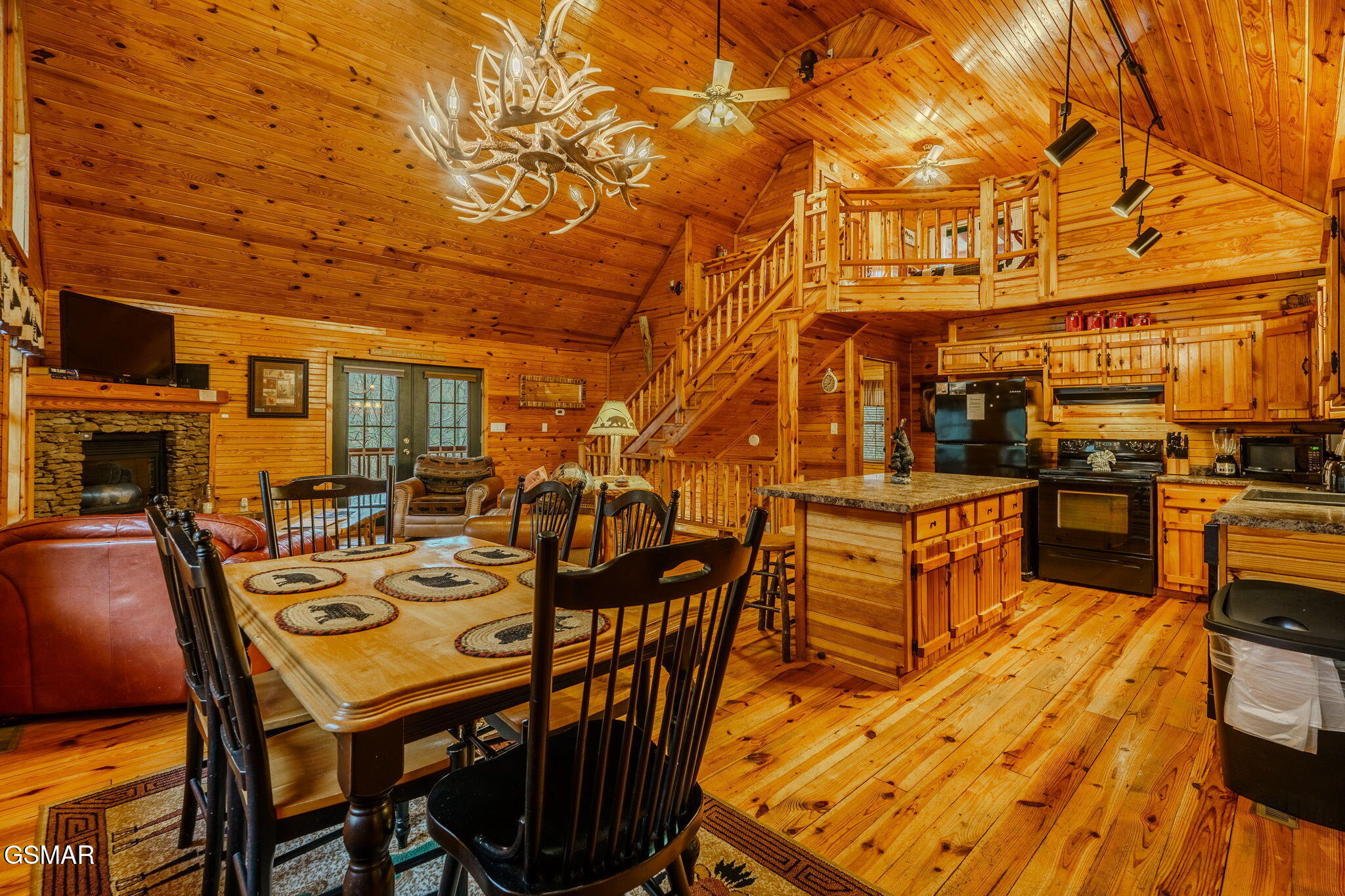 Sevierville, Tennessee, 37862, United States, 3 Bedrooms Bedrooms, ,3 BathroomsBathrooms,Residential,For Sale,2031500