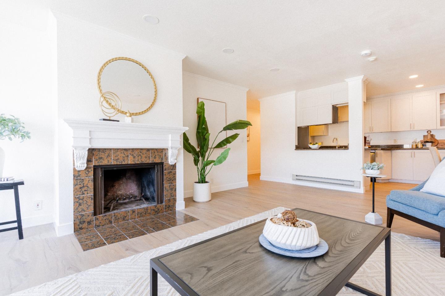 Mountain View, California, 94040, United States, 2 Bedrooms Bedrooms, ,2 BathroomsBathrooms,Residential,For Sale,1988122