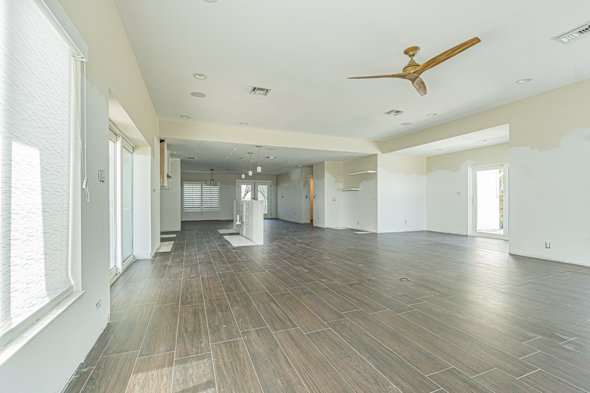 St. Petersburg, Florida, 33704, United States, 4 Bedrooms Bedrooms, ,3 BathroomsBathrooms,Residential,For Sale,1979413