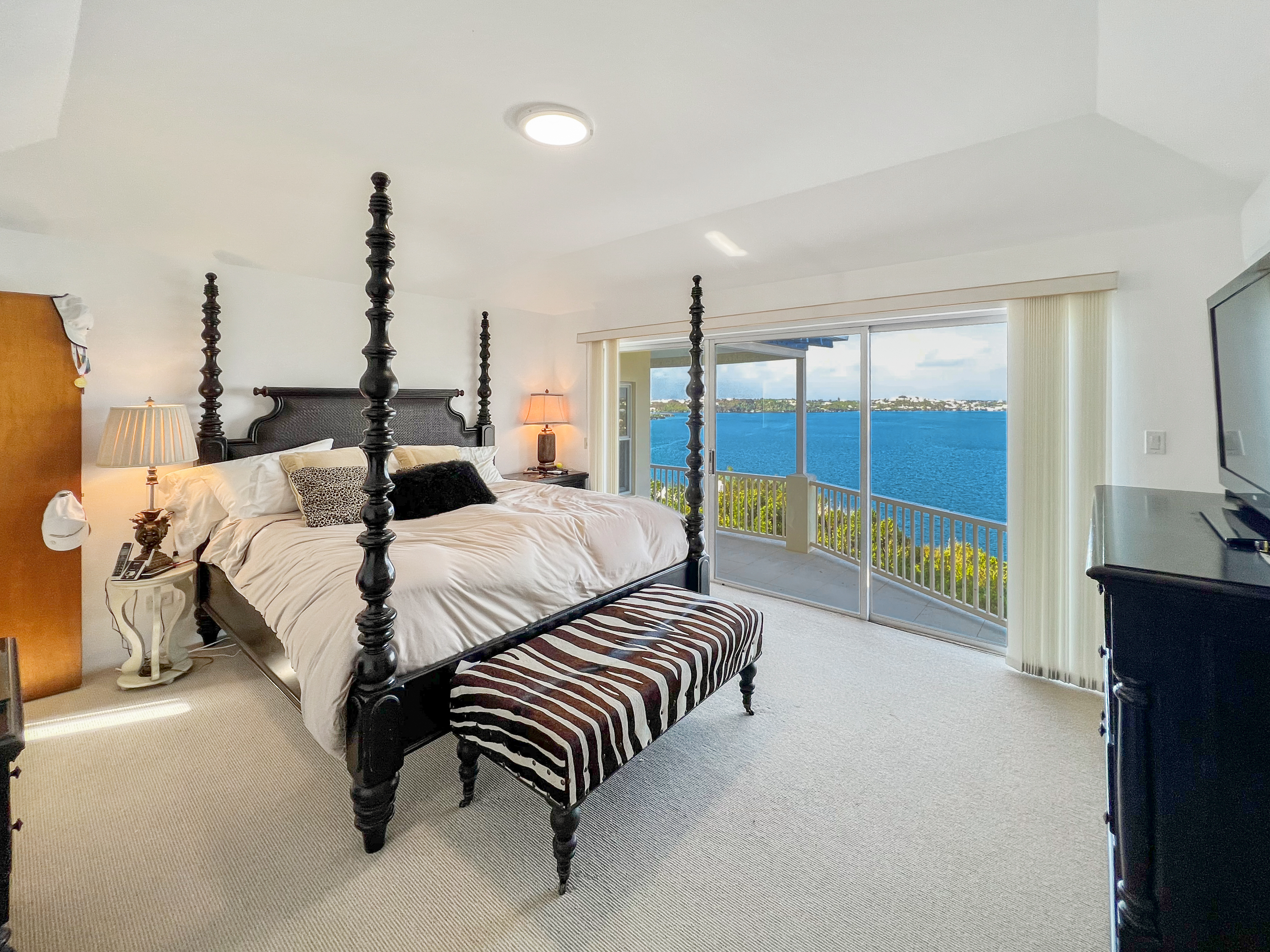 Smith's, BM, 3 Bedrooms Bedrooms, ,4 BathroomsBathrooms,Residential,For Sale,1998432