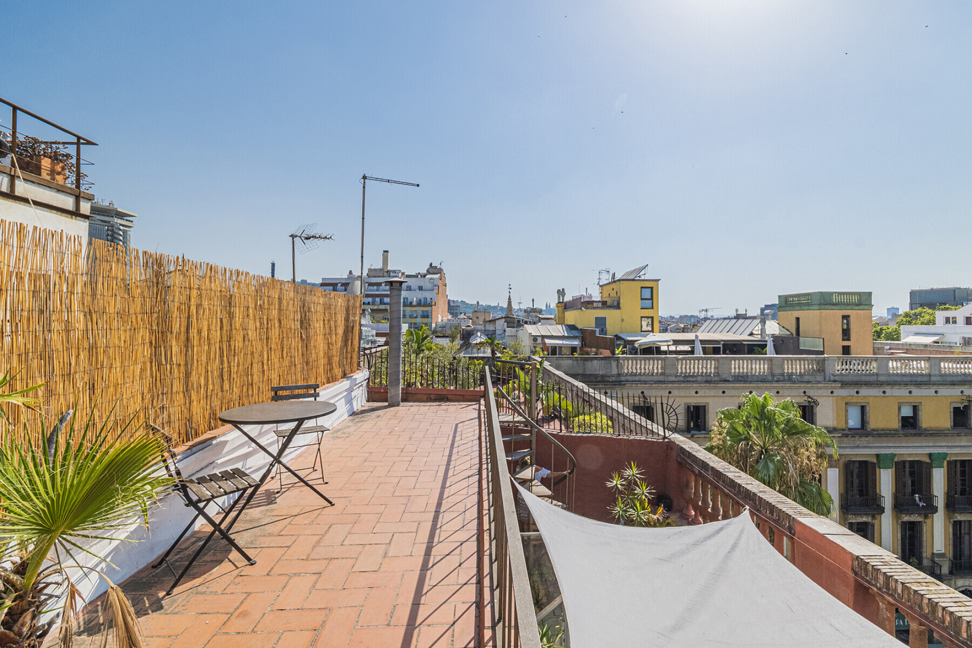  Stunning penthouse with panoramic views of the iconic Plaza Real - 物件實景