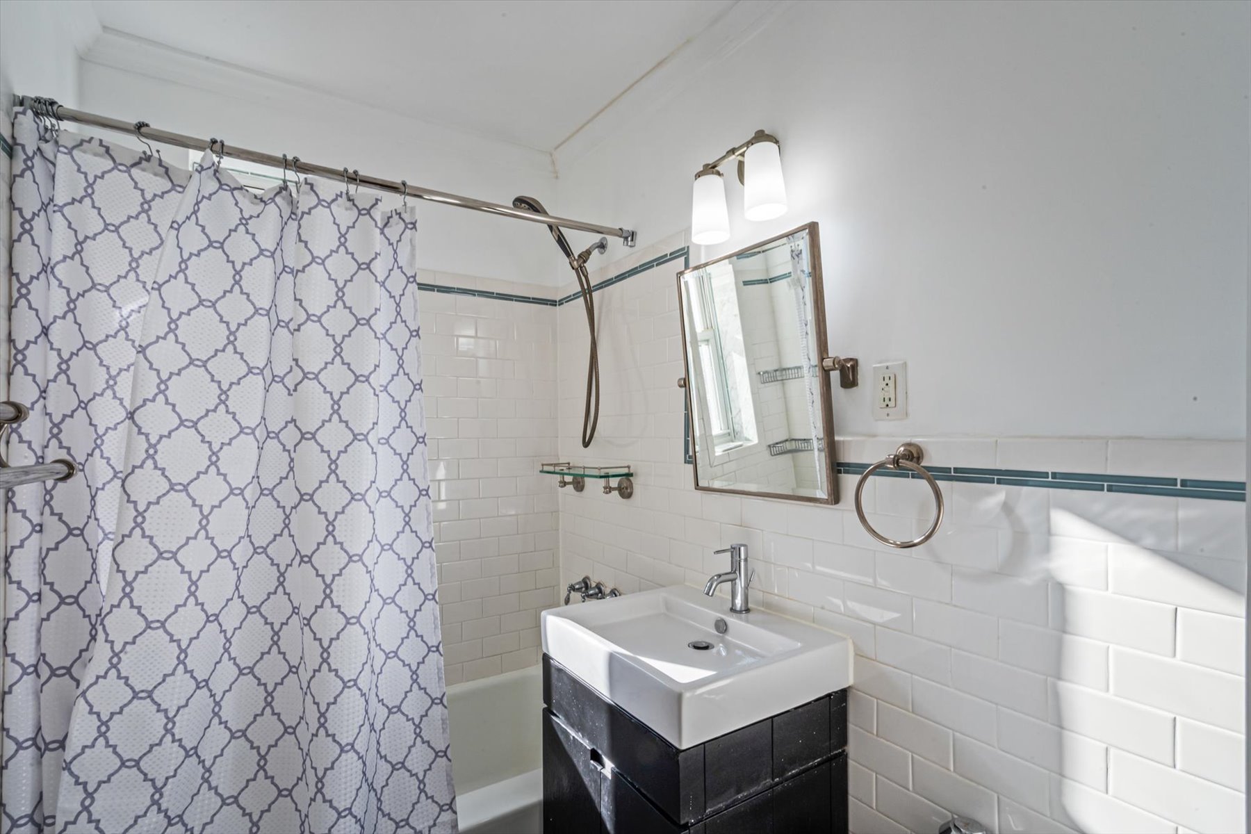  72-10 112th Street #3B, Forest Hills, NY, 11375 - 物件實景
