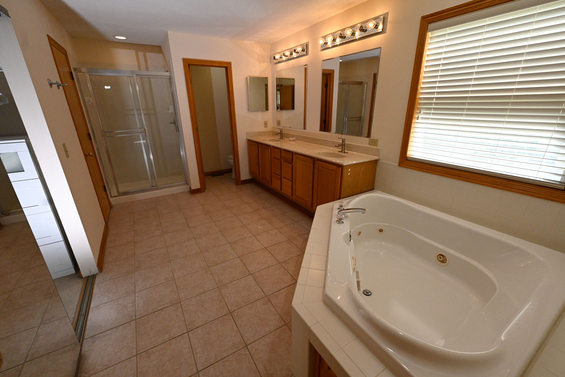 Dublin, Ohio, 43016, United States, 4 Bedrooms Bedrooms, ,4 BathroomsBathrooms,Residential,For Sale,1935367