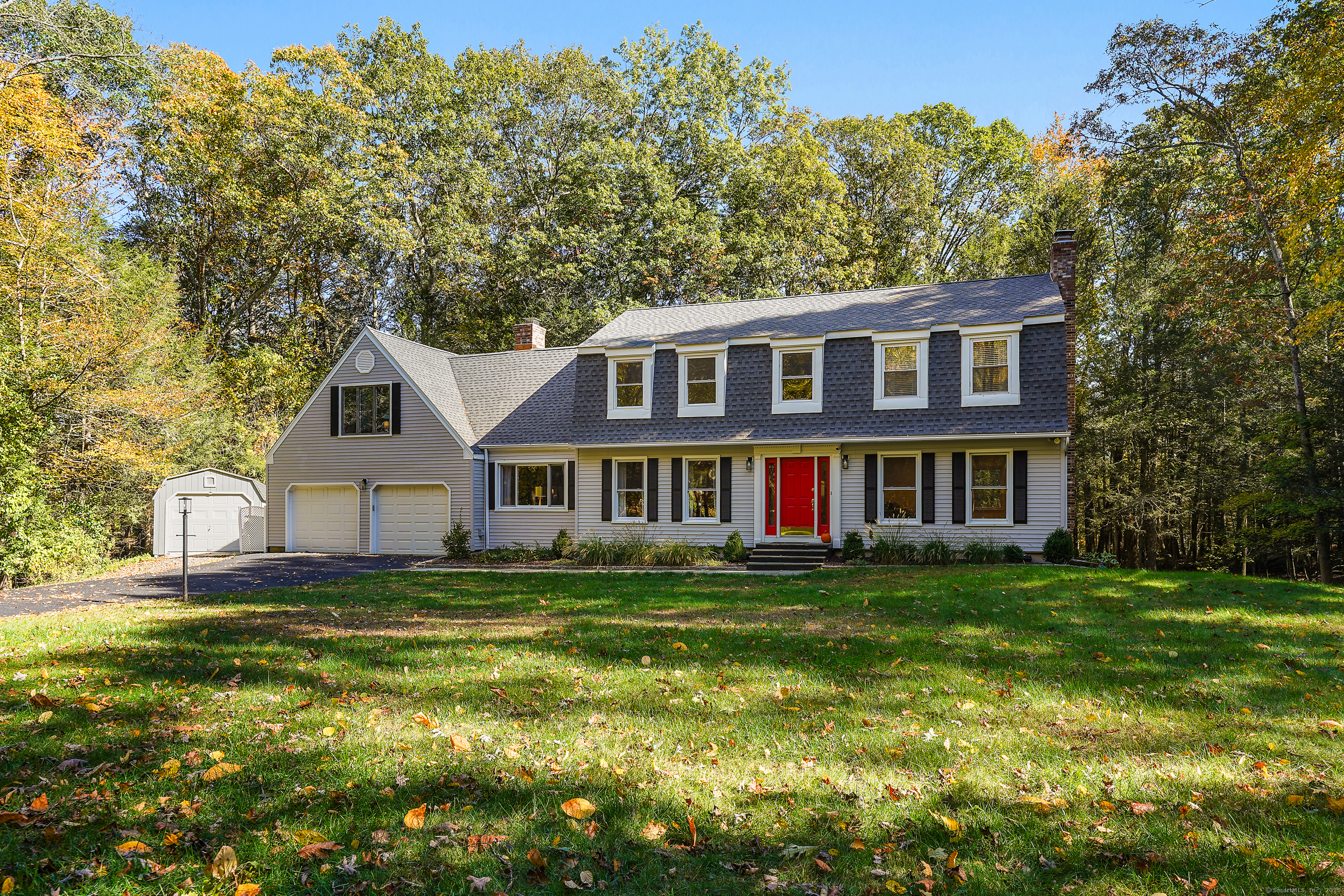 Brookfield, Connecticut, 06804, United States, 4 Bedrooms Bedrooms, ,3 BathroomsBathrooms,Residential,For Sale,1969368