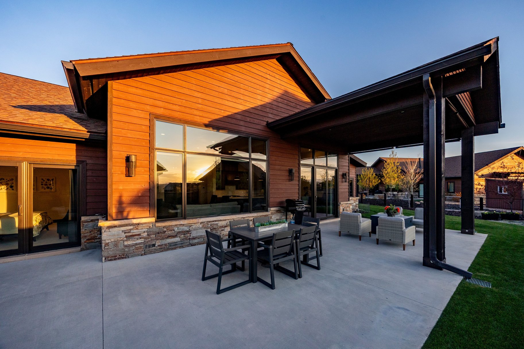  Summit Rambler At High Star Ranch With 3 Car Garage And Expansive Views - 物件實景
