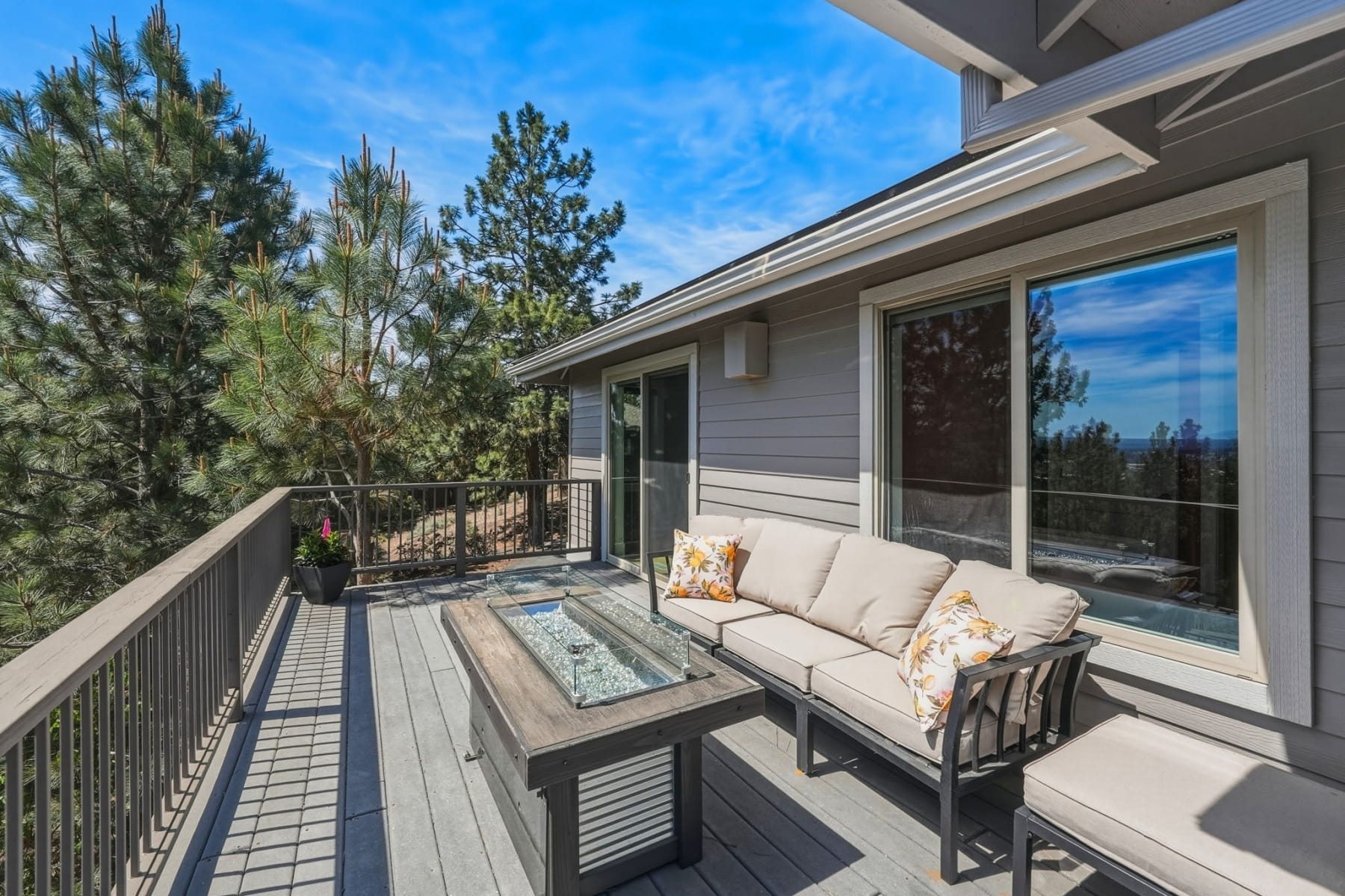  2409 NW Hillpine Court Bend, OR 97703 - 物件實景