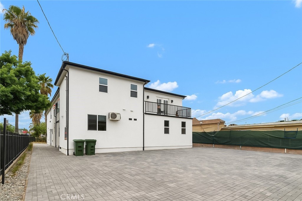 Los Angeles, California, 90011, United States, ,Residential,For Sale,1991089