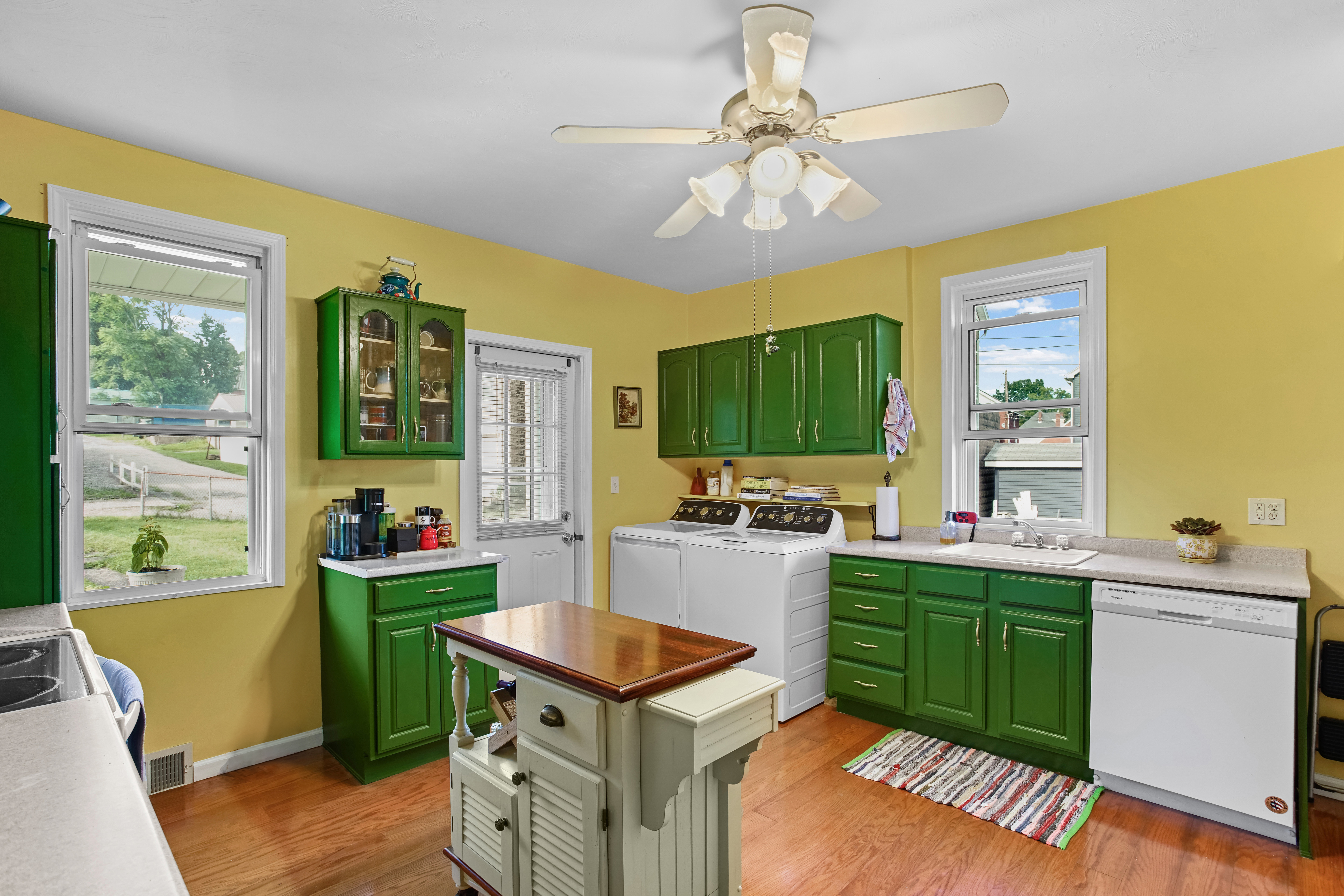  925 Walnut Street, Springdale, PA 15221 - 物件實景