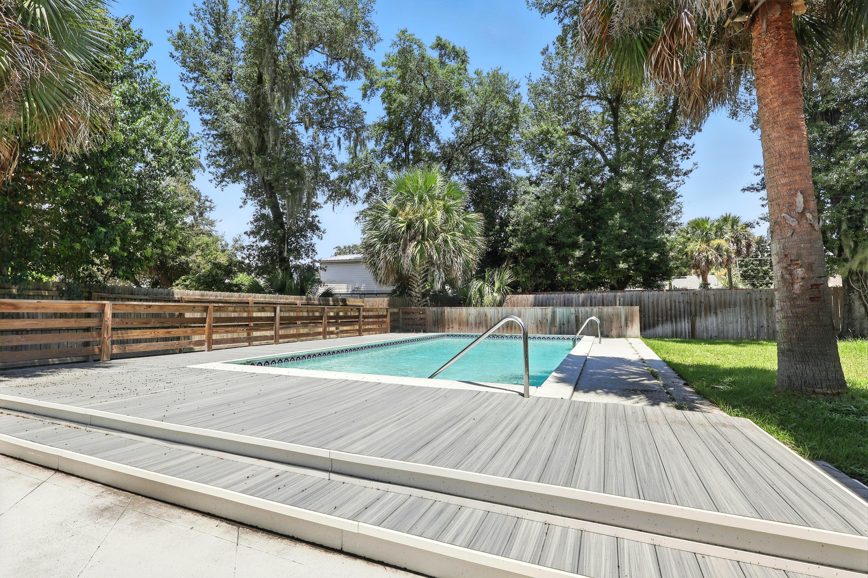 Panama City, Florida, 32401, United States, 4 Bedrooms Bedrooms, ,3 BathroomsBathrooms,Residential,For Sale,1912610