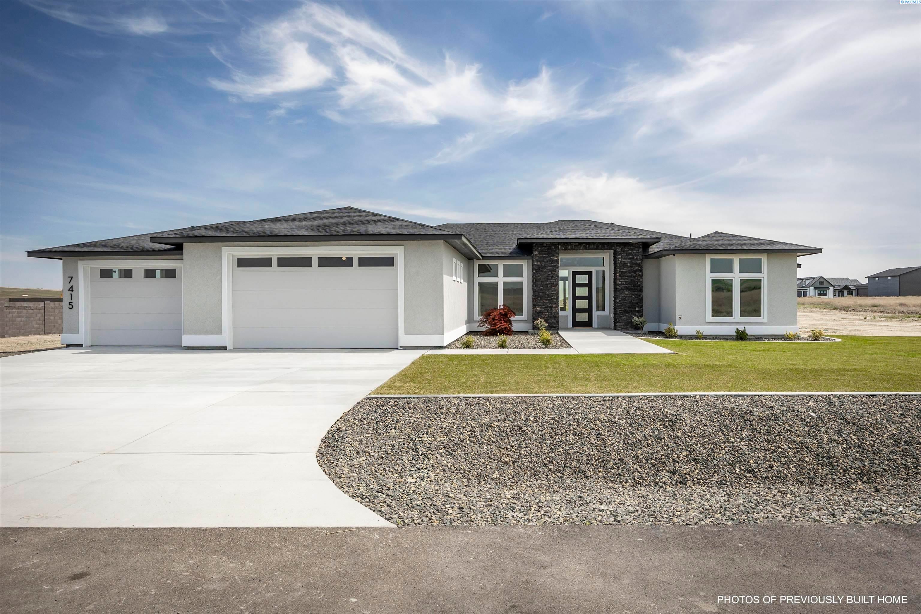 Pasco, Washington, 99301, United States, 4 Bedrooms Bedrooms, ,2 BathroomsBathrooms,Residential,For Sale,1981786