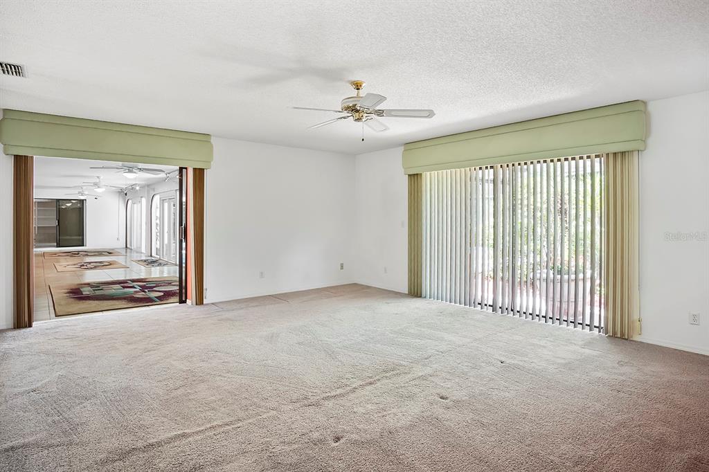 Weeki Wachee, Florida, 34607, United States, 4 Bedrooms Bedrooms, ,5 BathroomsBathrooms,Residential,For Sale,2009705