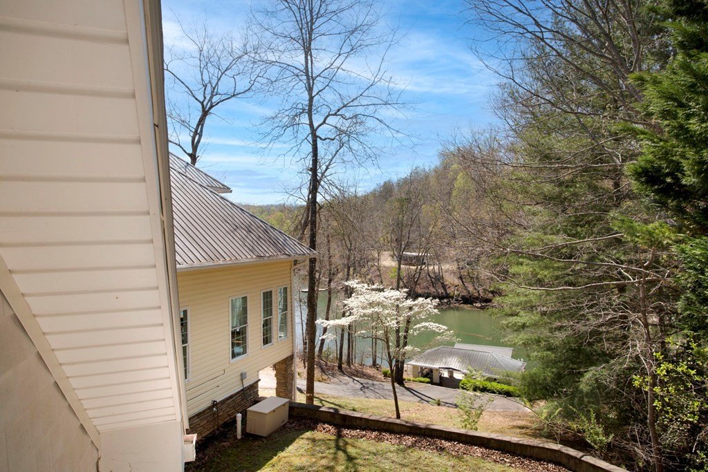 Hayesville, North Carolina, 28904, United States, 4 Bedrooms Bedrooms, ,4 BathroomsBathrooms,Residential,For Sale,1758392