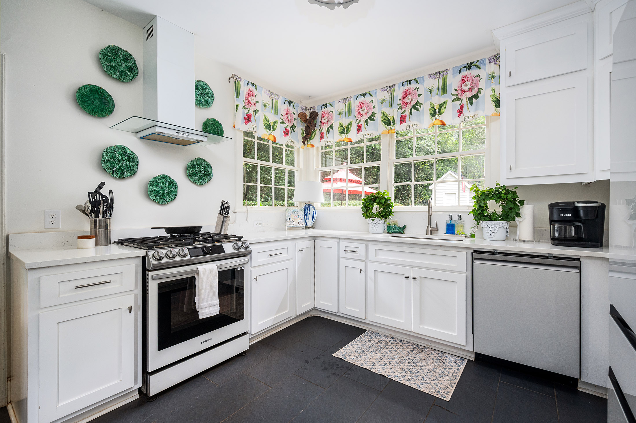  Charming Colonial Revival in the Heart of Historic Shirley Hills - 物件實景