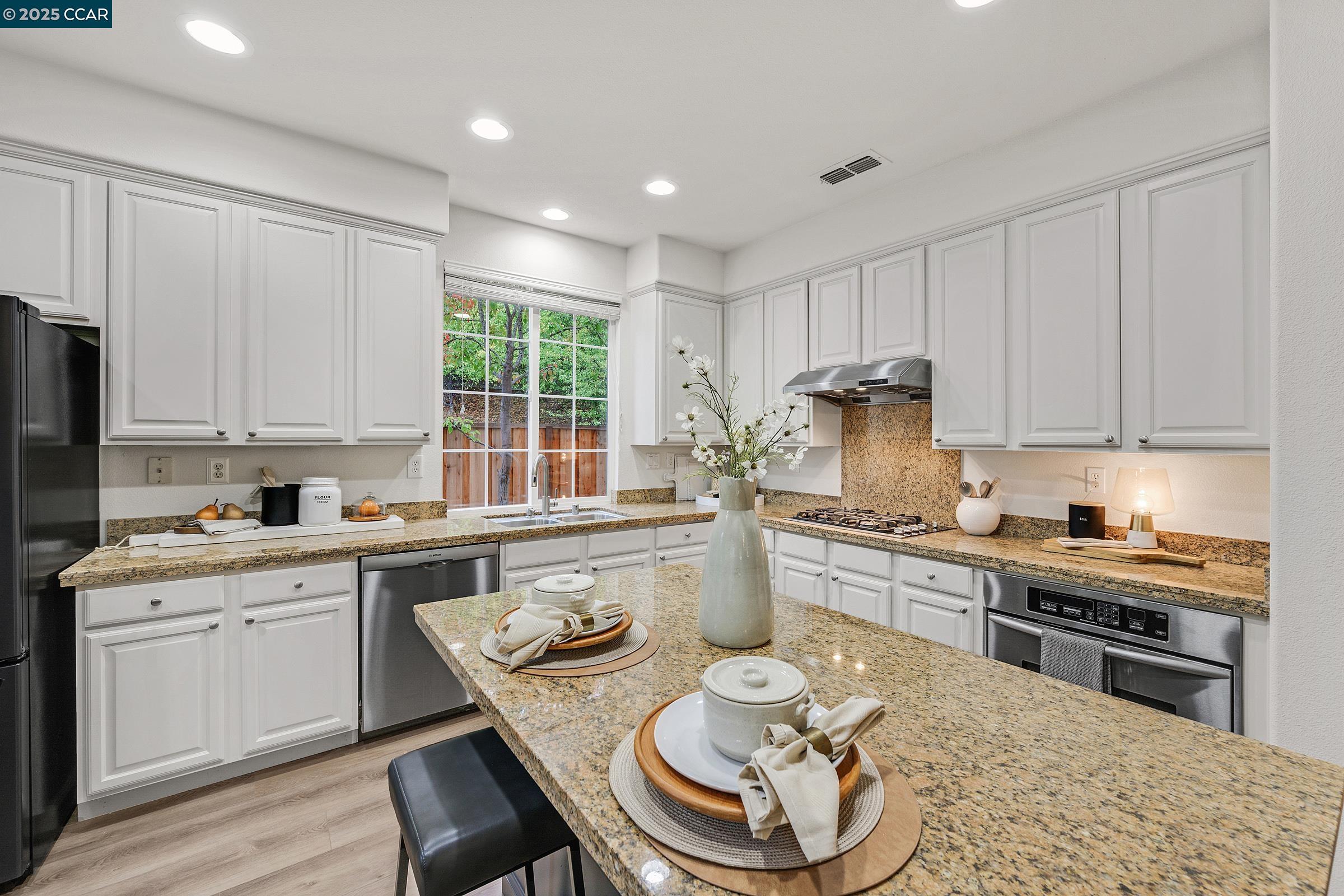 Danville, California, 94506, United States, 5 Bedrooms Bedrooms, ,2 BathroomsBathrooms,Residential,For Sale,1987556