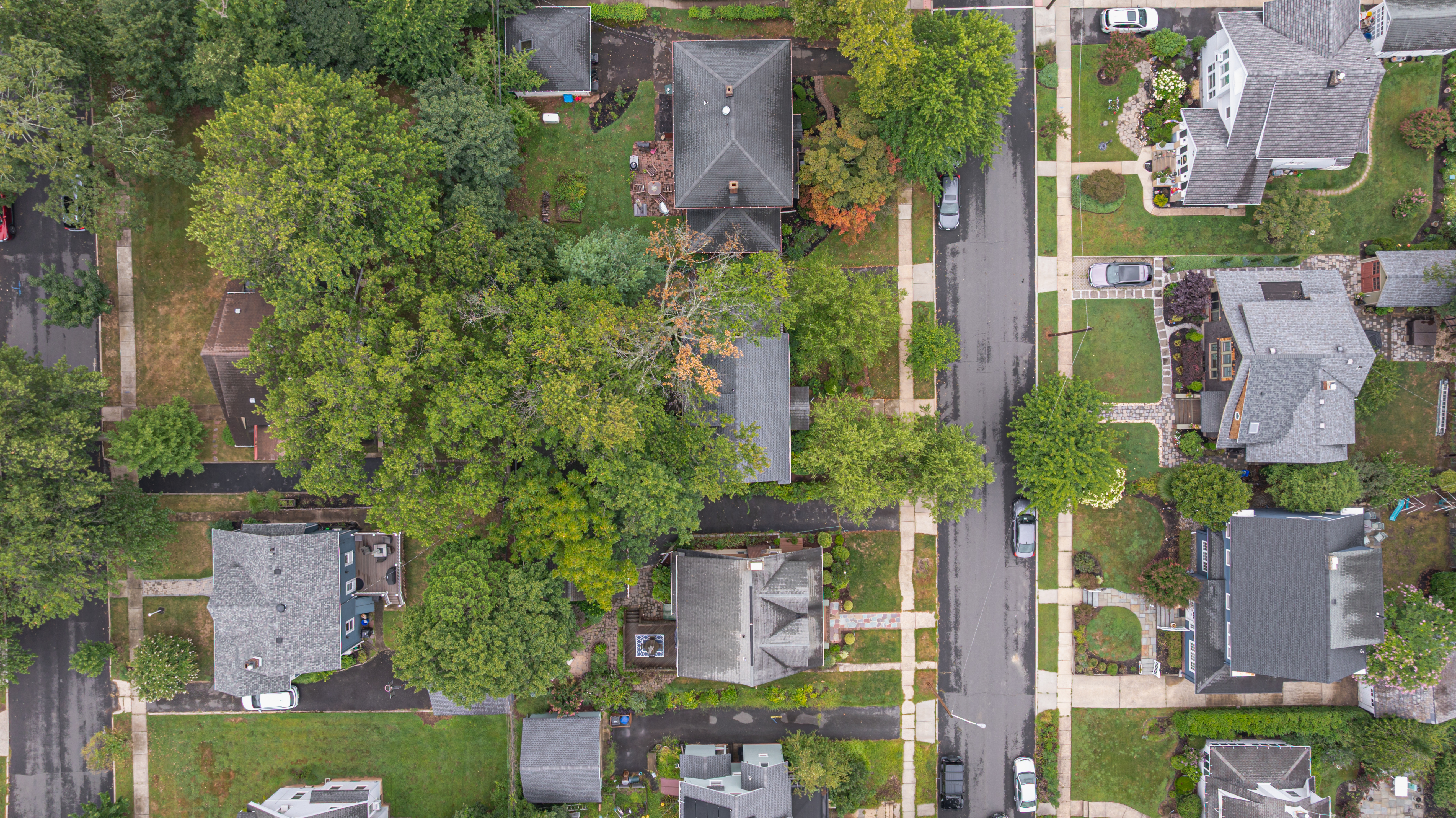 Highland Park, New Jersey, 08904, United States, 4 Bedrooms Bedrooms, ,2 BathroomsBathrooms,Residential,For Sale,1976521