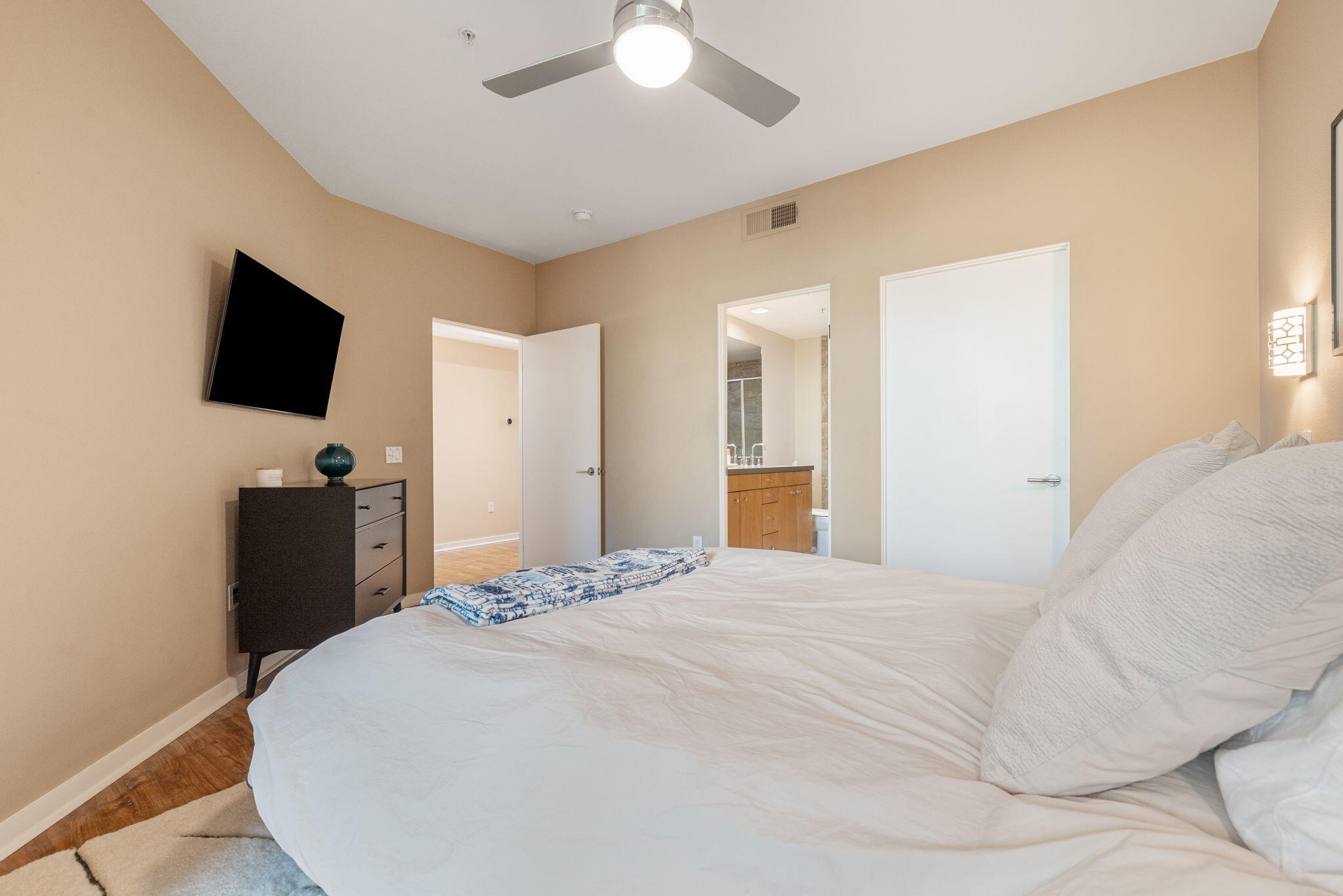 Palm Springs, California, 92264, United States, 2 Bedrooms Bedrooms, ,2 BathroomsBathrooms,Residential,For Sale,1901063