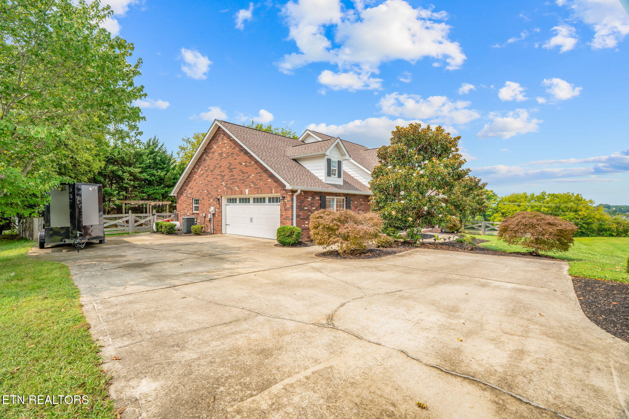 Maryville, Tennessee, 37803, United States, 3 Bedrooms Bedrooms, ,2 BathroomsBathrooms,Residential,For Sale,1942591