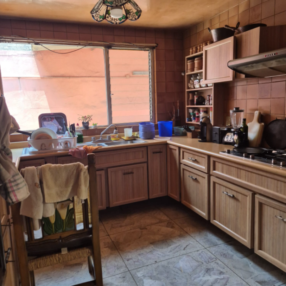 Iztapalapa, Ciudad de México, 09400, Mexico, 4 Bedrooms Bedrooms, ,3 BathroomsBathrooms,Residential,For Sale,2000429