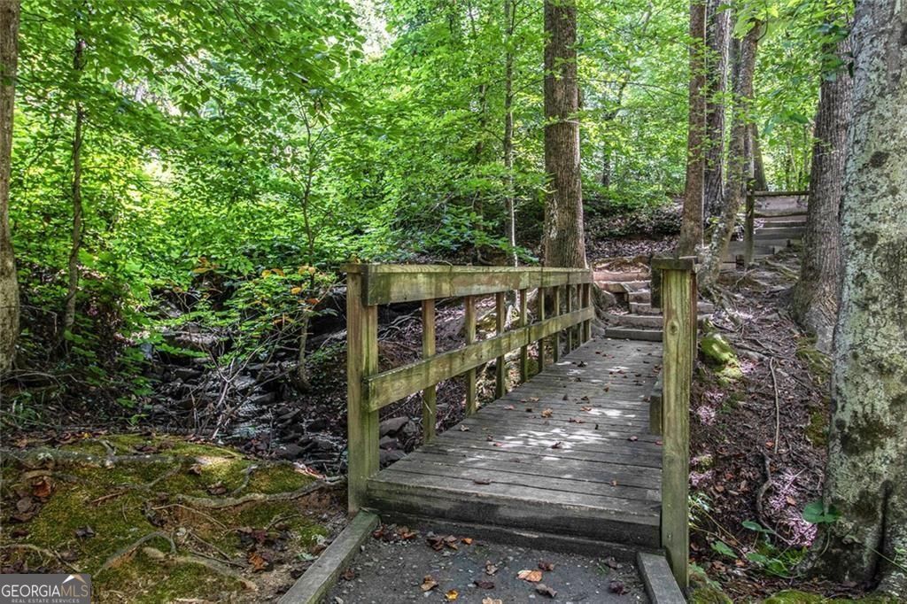 Roswell, Georgia, 30075, United States, 6 Bedrooms Bedrooms, ,4 BathroomsBathrooms,Residential,For Sale,1910371