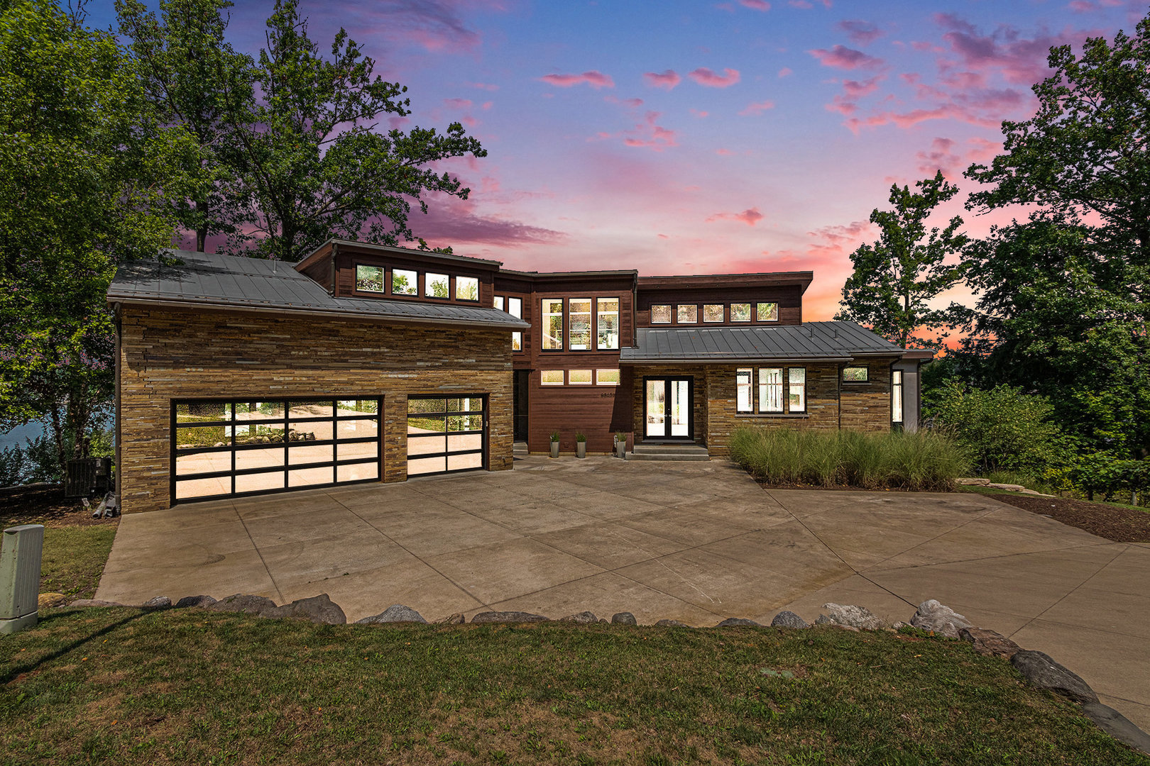 Dowagiac, Michigan, 49047, United States, 4 Bedrooms Bedrooms, ,5 BathroomsBathrooms,Residential,For Sale,1974252