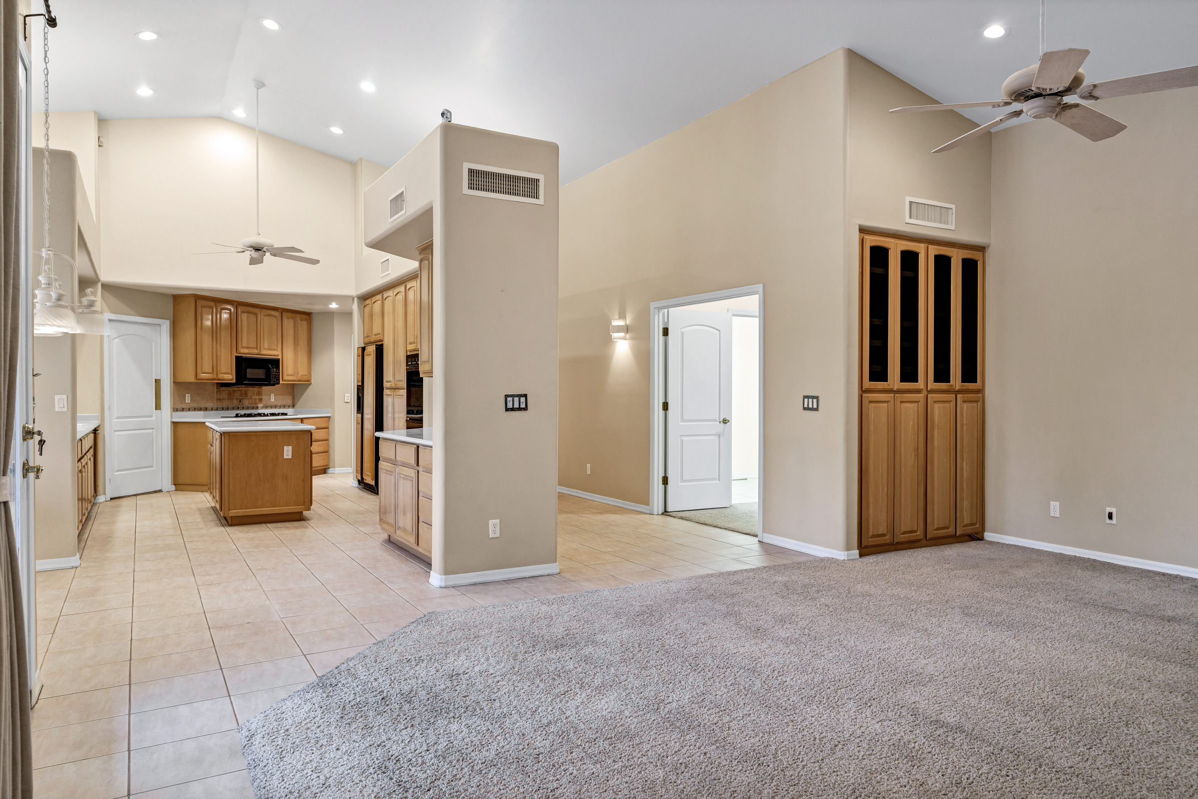 Mesa, Arizona, 85205, United States, 6 Bedrooms Bedrooms, ,3 BathroomsBathrooms,Residential,For Sale,1900615