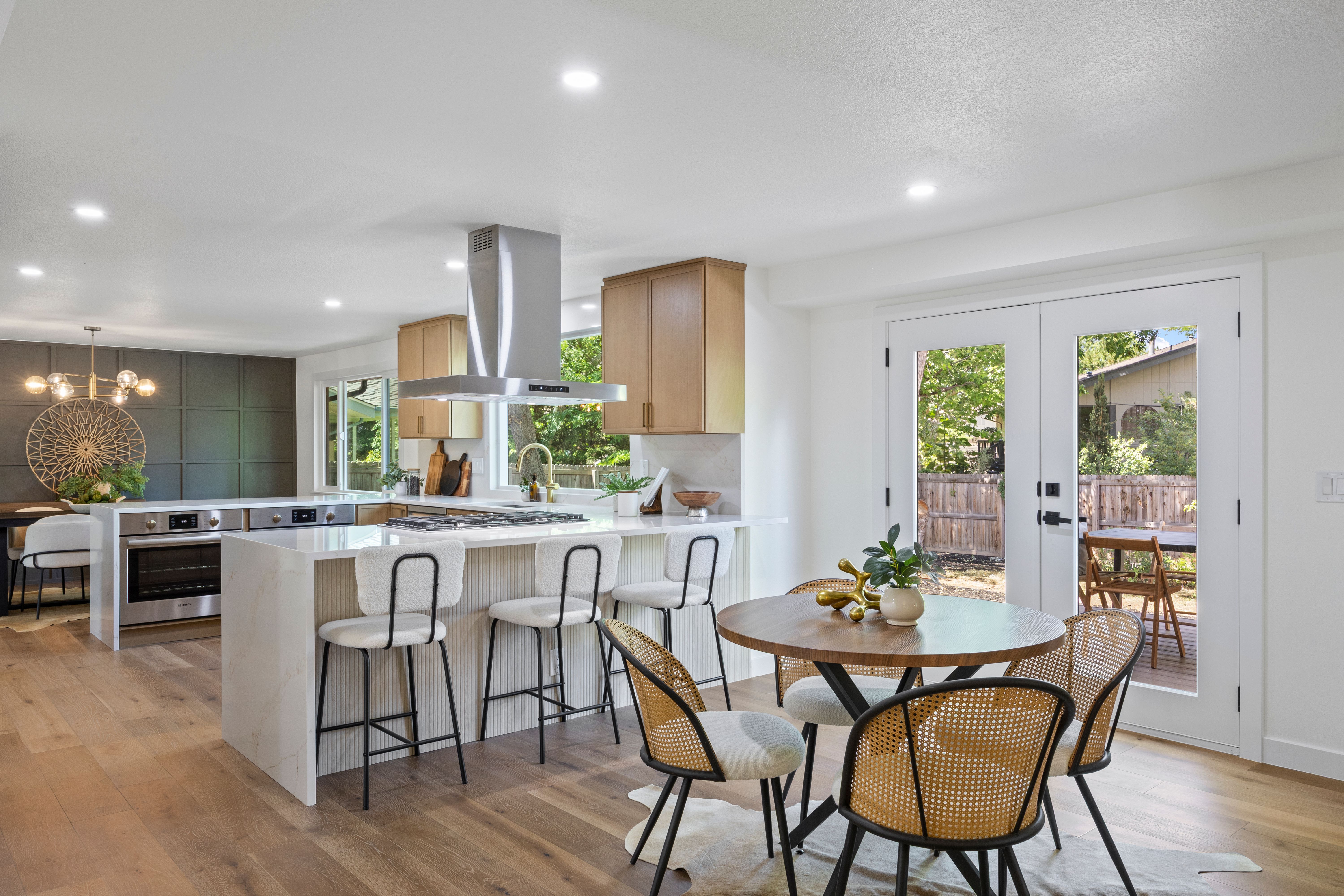  Extensively Renovated Pine Ridge Estate near Southmoor Park - 物件實景