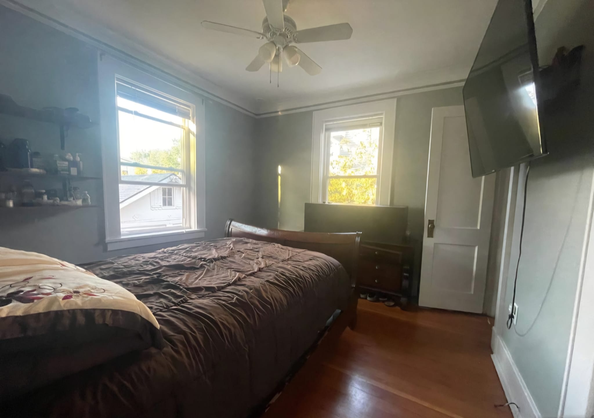 Little Ferry, New Jersey, 07643, United States, 5 Bedrooms Bedrooms, ,4 BathroomsBathrooms,Residential,For Sale,1978950