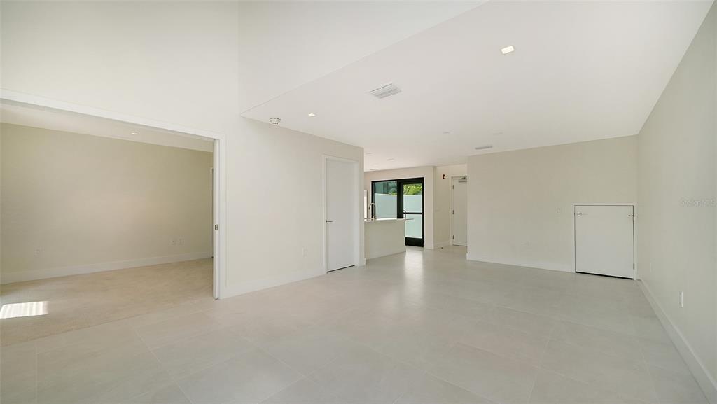 Sarasota, Florida, 34236, United States, 2 Bedrooms Bedrooms, ,2 BathroomsBathrooms,Residential,For Sale,1991932