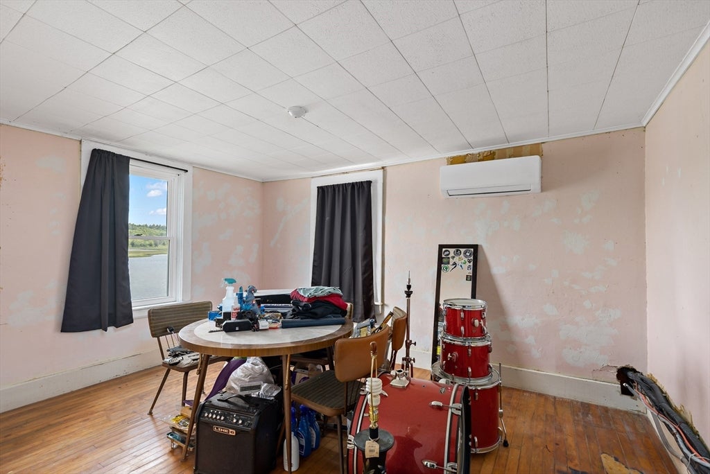 Marion, Massachusetts, 02738, United States, 4 Bedrooms Bedrooms, ,2 BathroomsBathrooms,Residential,For Sale,1851346