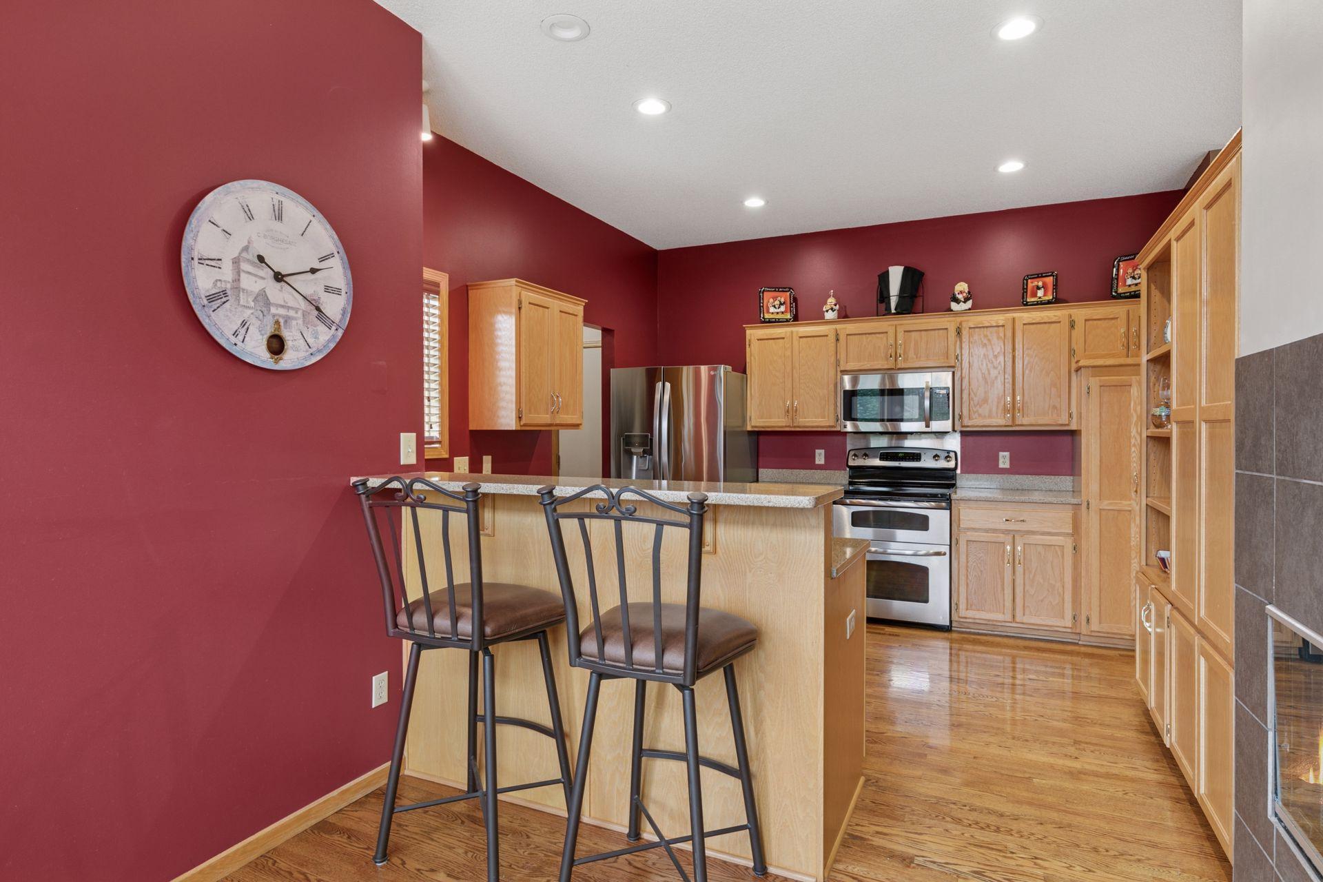 Lakeville, Minnesota, 55044, United States, 4 Bedrooms Bedrooms, ,1 BathroomBathrooms,Residential,For Sale,1867089
