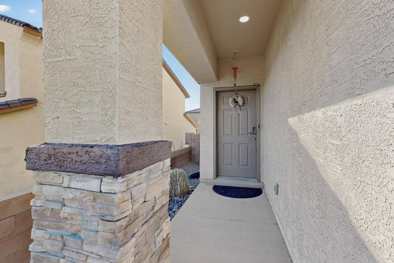 Rio Rancho, New Mexico, 87124, United States, 5 Bedrooms Bedrooms, ,3 BathroomsBathrooms,Residential,For Sale,1991836