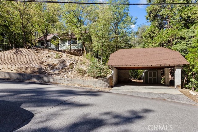 Lake Arrowhead, California, 92391, United States, 3 Bedrooms Bedrooms, ,4 BathroomsBathrooms,Residential,For Sale,1981303