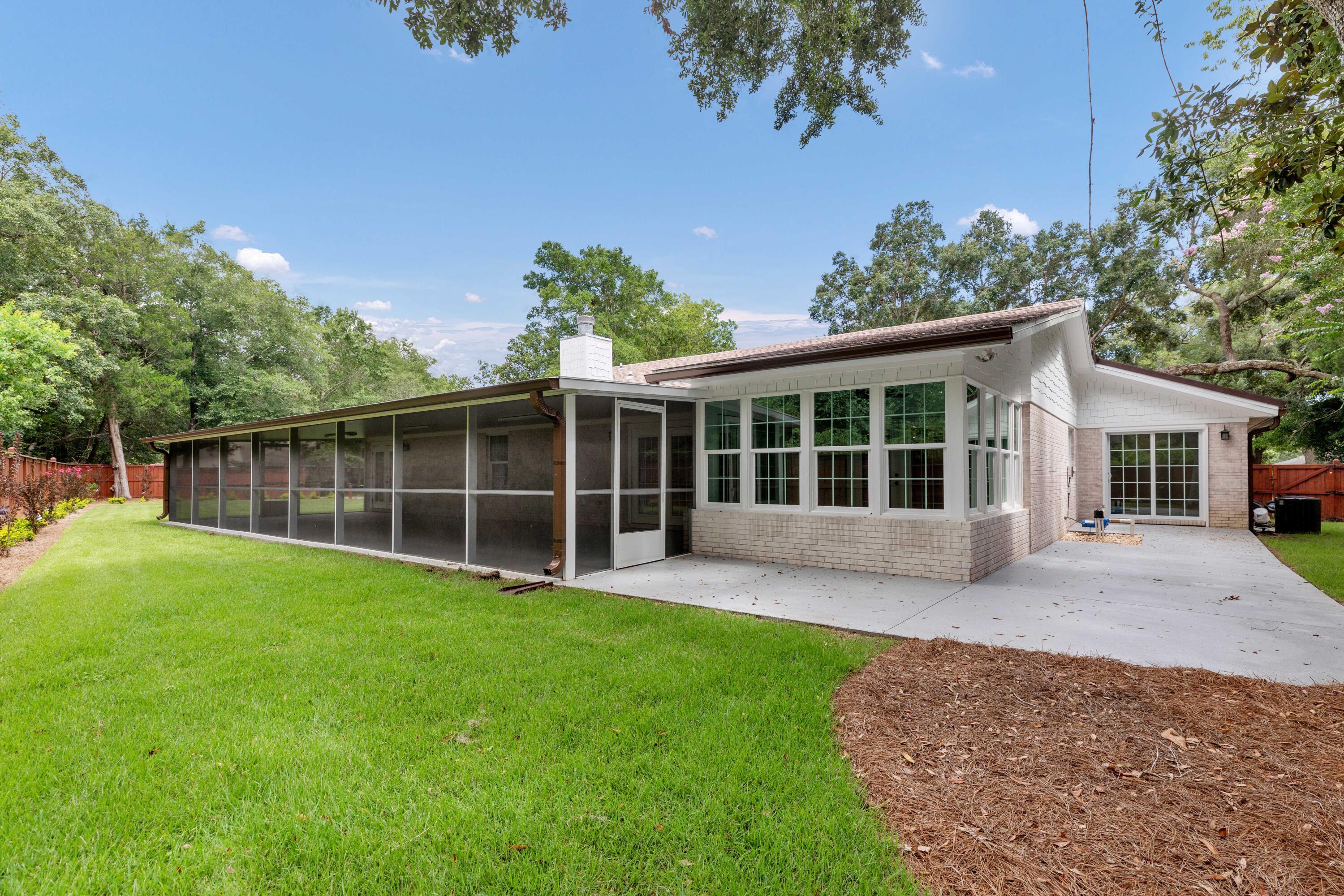 Niceville, Florida, 32578, United States, 3 Bedrooms Bedrooms, ,2 BathroomsBathrooms,Residential,For Sale,1982327