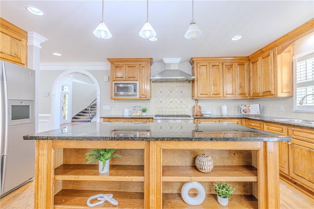 Atlanta, Georgia, 30350, United States, 5 Bedrooms Bedrooms, ,5 BathroomsBathrooms,Residential,For Sale,1987356