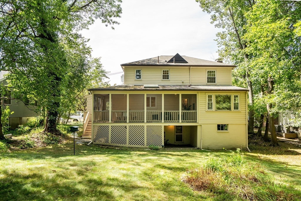 Newton, Massachusetts, 02461, United States, 3 Bedrooms Bedrooms, ,2 BathroomsBathrooms,Residential,For Sale,1940775
