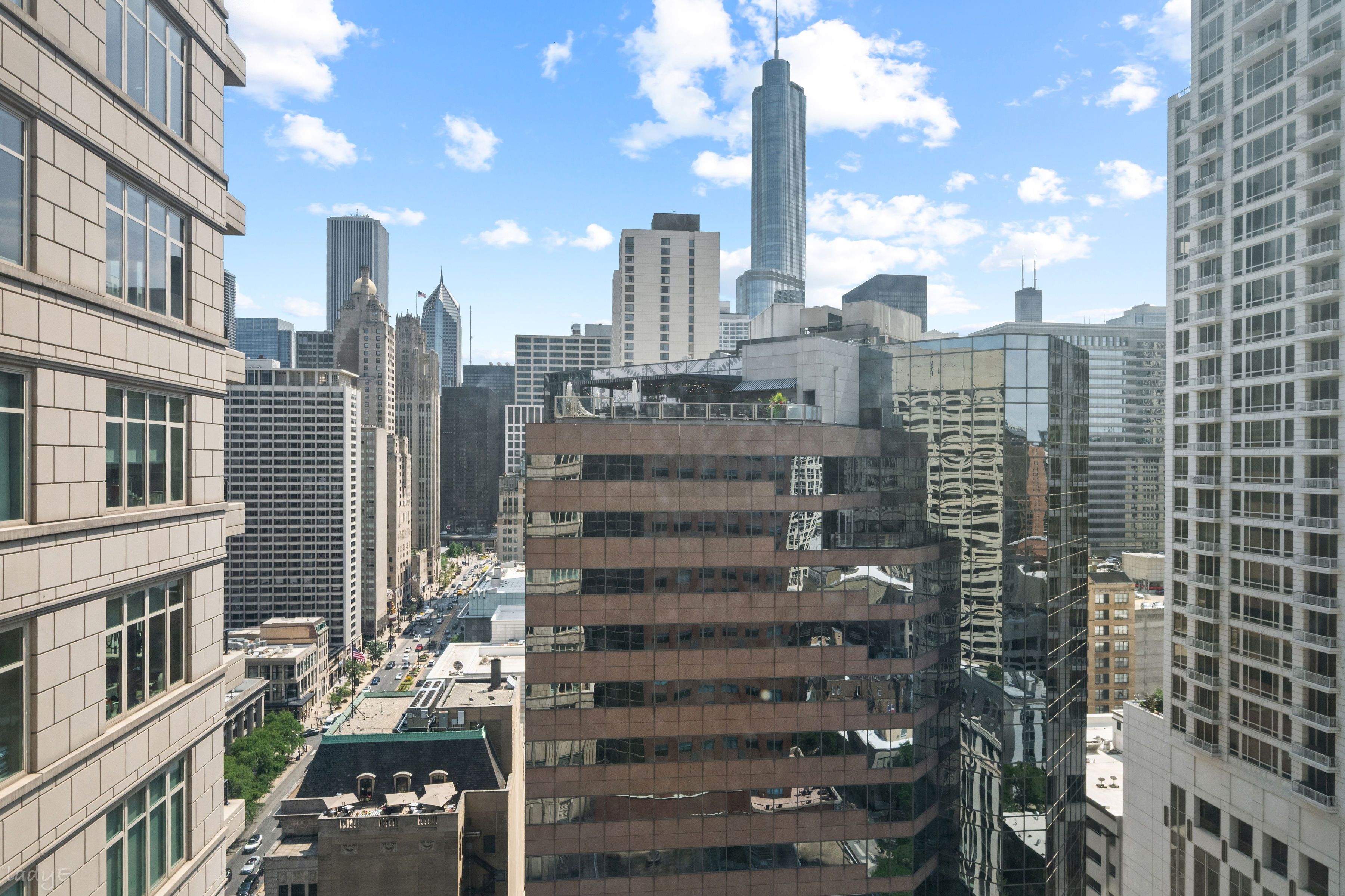  Experience Refined City Living at the Ritz-Carlton Residences - 物件實景