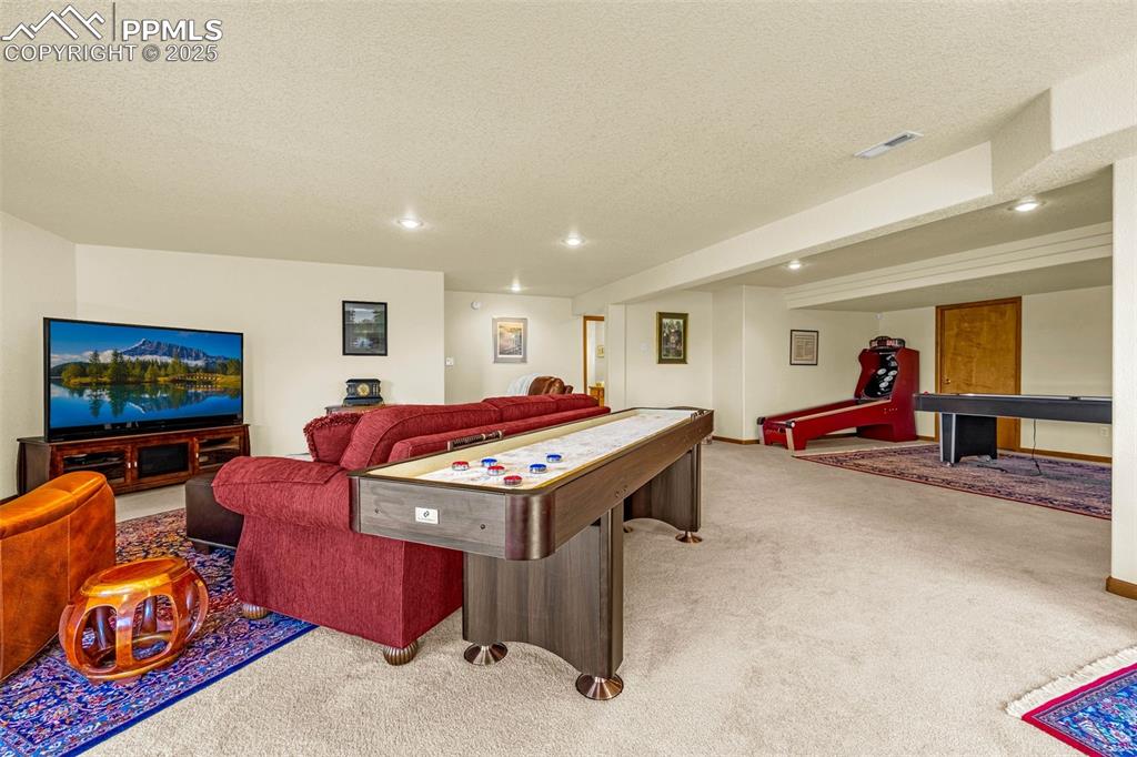Colorado Springs, Colorado, 80921, United States, 3 Bedrooms Bedrooms, ,3 BathroomsBathrooms,Residential,For Sale,1947087